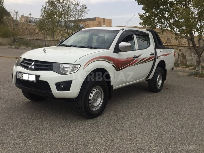 Mitsubishi L200 2011, 168,000 km - 2.5 л - Bakı