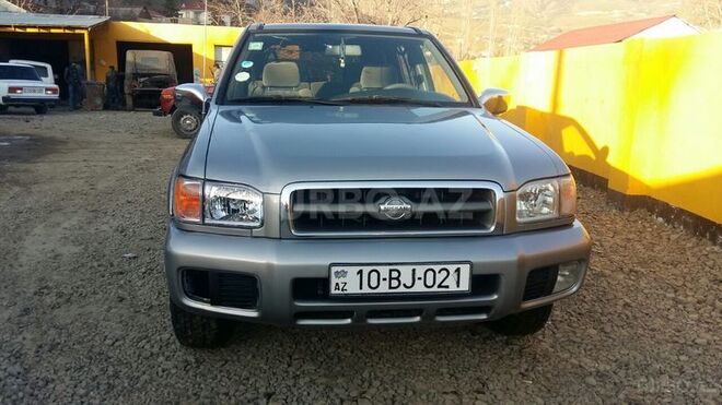 Nissan Pathfinder 2000, 270,000 km - 0.1 l - Yardımlı