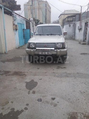 Mitsubishi Pajero 1991, 289,000 km - 2.5 l - Bakı