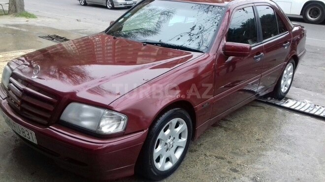 Mercedes C 220 1998, 250,000 km - 2.2 l - Bakı