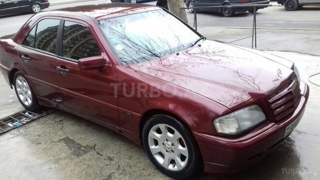 Mercedes C 220 1998, 250,000 km - 2.2 l - Bakı