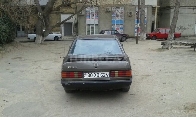 Mercedes 190 1989, 328,000 km - 2.0 l - Sumqayıt