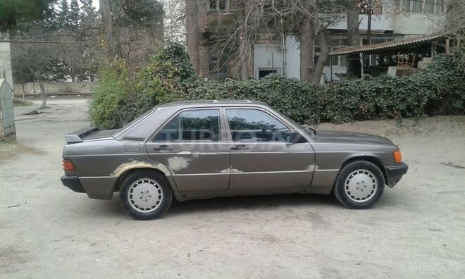 Mercedes 190 1989, 328,000 km - 2.0 l - Sumqayıt