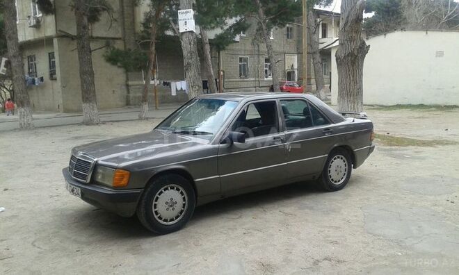 Mercedes 190 1989, 328,000 km - 2.0 l - Sumqayıt