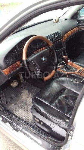 BMW 523 1999, 281,000 km - 2.5 l - Bakı