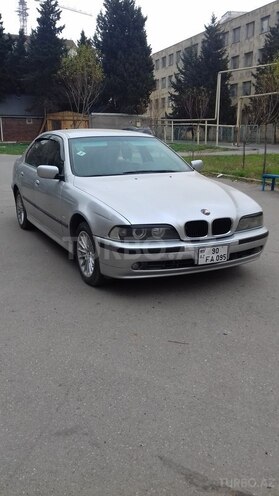 BMW 523 1999, 281,000 km - 2.5 l - Bakı