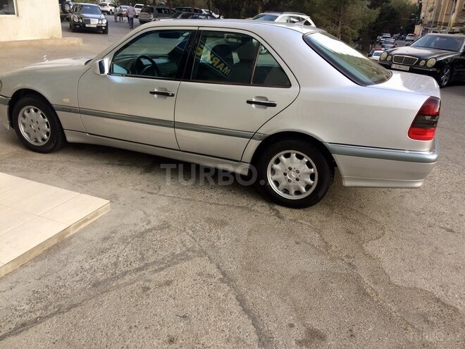 Mercedes C 180 1999, 297,800 km - 1.8 l - Bakı
