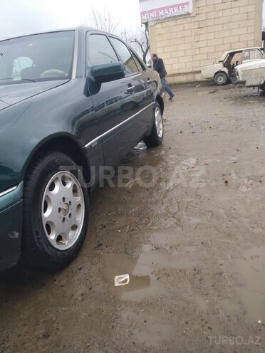 Mercedes C 180 1995, 325,000 km - 1.8 l - Cəlilabad