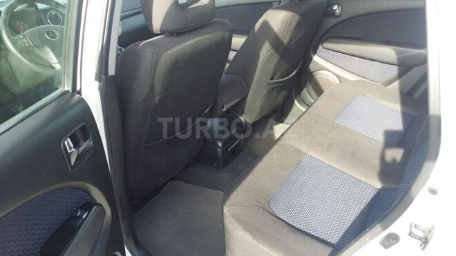 Mitsubishi Airtrek 2003, 163,000 km - 2.0 л - Bakı