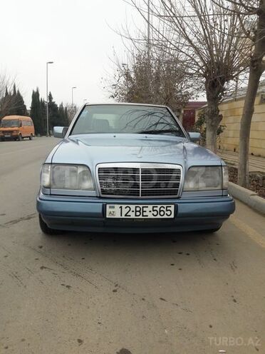 Mercedes E 200 1993, 242,000 km - 2.0 l - Biləsuvar