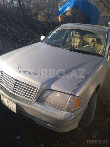 Mercedes C 230 1998, 256,000 km - 2.3 l - Qusar