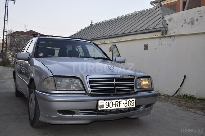 Mercedes C 220 1999, 300,000 km - 2.2 l - Bakı
