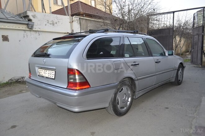 Mercedes C 220 1999, 300,000 km - 2.2 l - Bakı