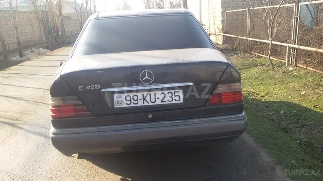 Mercedes E 220 1994, 441,249 km - 2.2 л - Bərdə