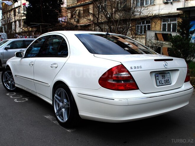 Mercedes E 320 2004, 220,213 km - 3.2 l - Bakı