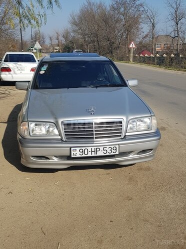 Mercedes C 240 1999, 301,000 km - 2.4 л - Masallı