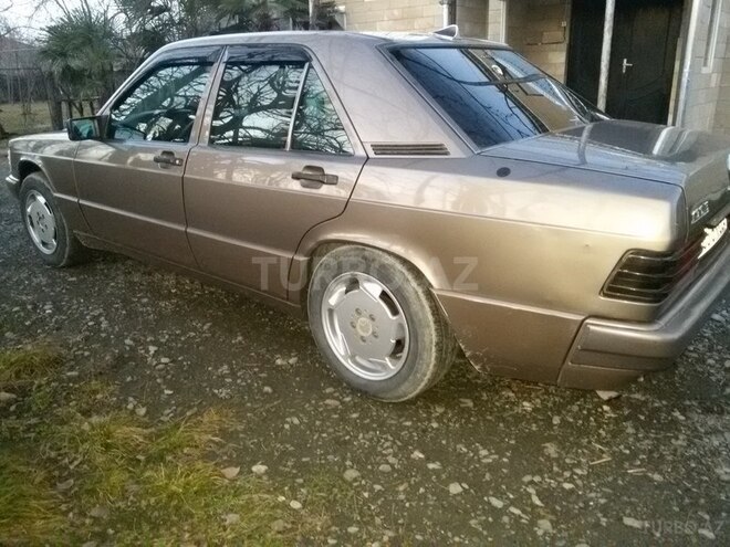 Mercedes 190 1990, 3,560,000 km - 0.2 l - Balakən