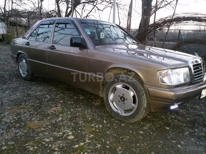 Mercedes 190 1990, 3,560,000 km - 0.2 l - Balakən