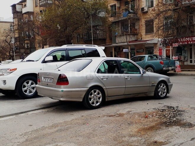 Mercedes C 180 1999, 320,000 km - 1.8 l - Bakı