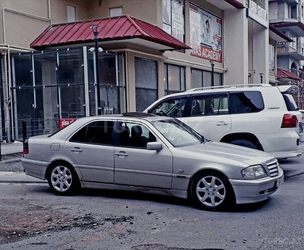 Mercedes C 180 1999, 320,000 km - 1.8 l - Bakı