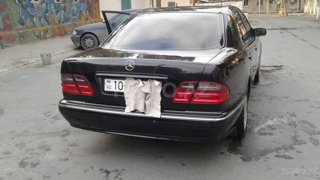 Mercedes E 240 2000, 317,124 km - 2.6 l - Bakı