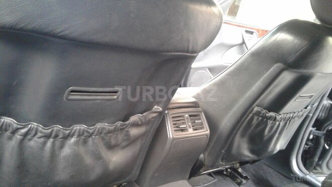 Mercedes E 240 2000, 317,124 km - 2.6 l - Bakı