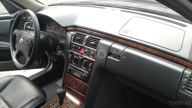 Mercedes E 240 2000, 317,124 km - 2.6 l - Bakı
