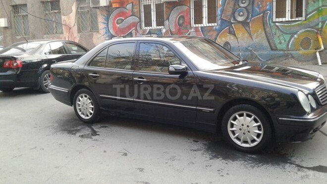 Mercedes E 240 2000, 317,124 km - 2.6 l - Bakı