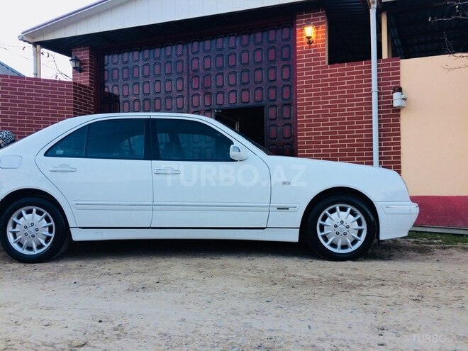 Mercedes E 240 1998, 209,344 km - 2.4 l - Bakı