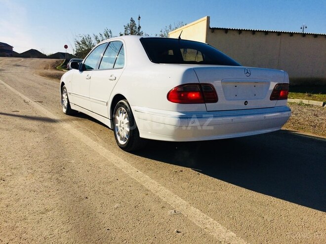 Mercedes E 240 1998, 209,344 km - 2.4 l - Bakı
