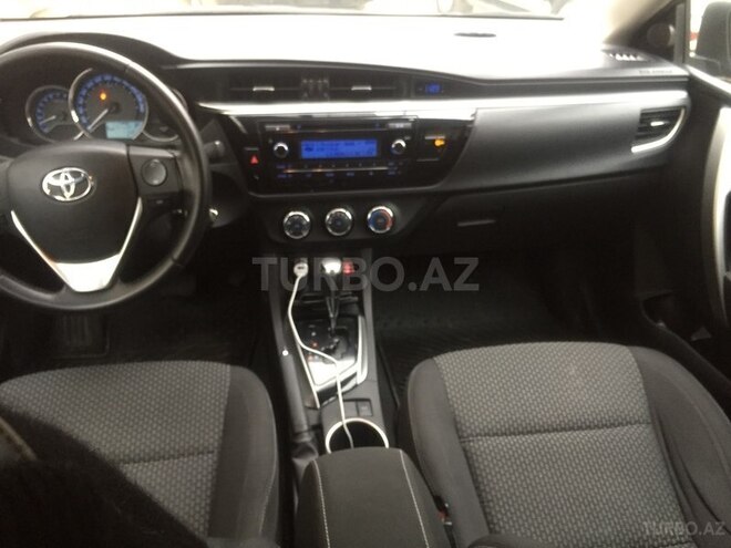 Toyota Corolla 2013, 100,000 km - 1.6 л - Bakı