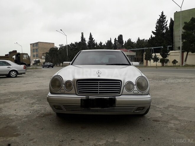 Mercedes E 200 1997, 420,000 km - 2.0 l - Sumqayıt