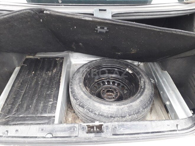 Mercedes E 200 1997, 420,000 km - 2.0 l - Sumqayıt