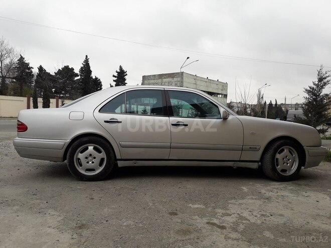 Mercedes E 200 1997, 420,000 km - 2.0 l - Sumqayıt