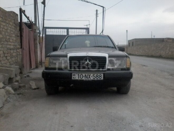Mercedes E 200 1990, 390,000 km - 2.0 l - Sumqayıt