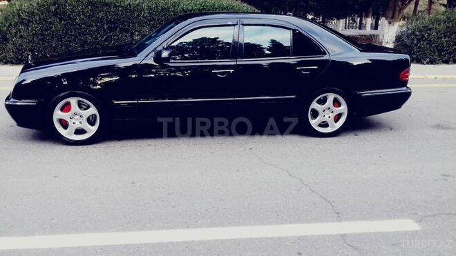 Mercedes E 240 2001, 230,000 km - 2.6 л - Sumqayıt