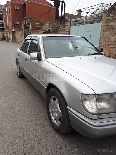 Mercedes E 230 1985, 469,772 km - 2.3 л - Bakı