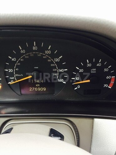 Mercedes E 320 2001, 276,300 km - 3.2 l - Bakı