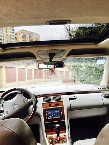 Mercedes E 320 2001, 276,300 km - 3.2 l - Bakı