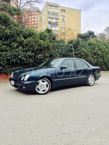 Mercedes E 320 2001, 276,300 km - 3.2 l - Bakı