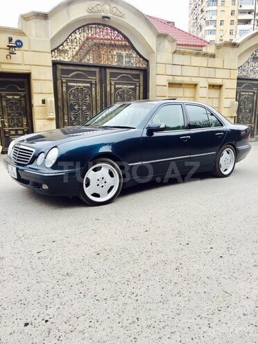 Mercedes E 320 2001, 276,300 km - 3.2 l - Bakı