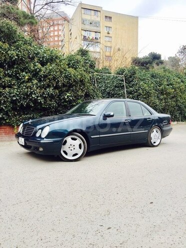 Mercedes E 320 2001, 276,300 km - 3.2 l - Bakı