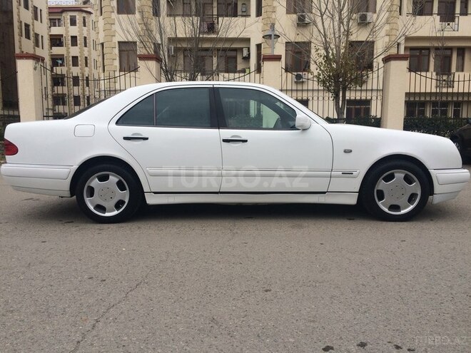 Mercedes E 240 1998, 250,000 km - 2.4 l - Bakı