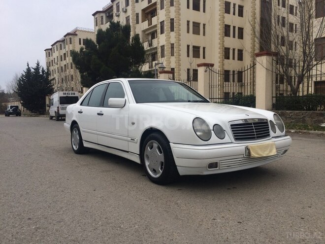 Mercedes E 240 1998, 250,000 km - 2.4 l - Bakı