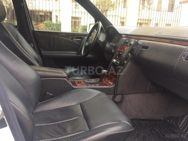 Mercedes E 240 1998, 250,000 km - 2.4 l - Bakı