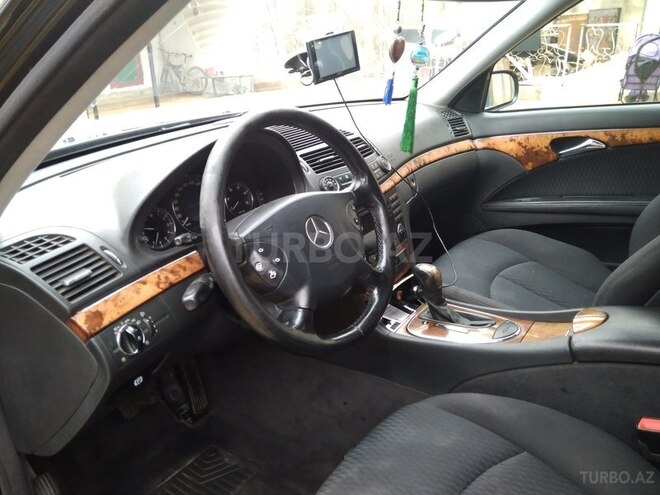 Mercedes E 220 2002, 252,000 km - 2.2 l - Bakı
