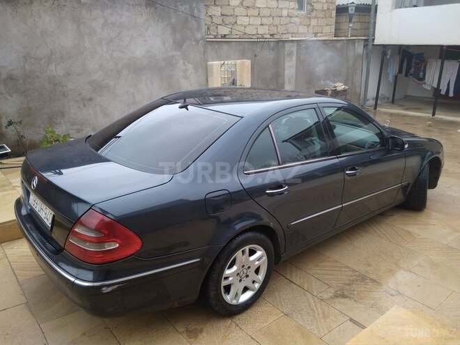 Mercedes E 220 2002, 252,000 km - 2.2 l - Bakı
