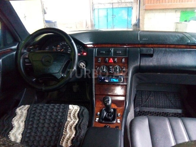 Mercedes E 290 1996, 350,000 km - 2.2 л - Bakı
