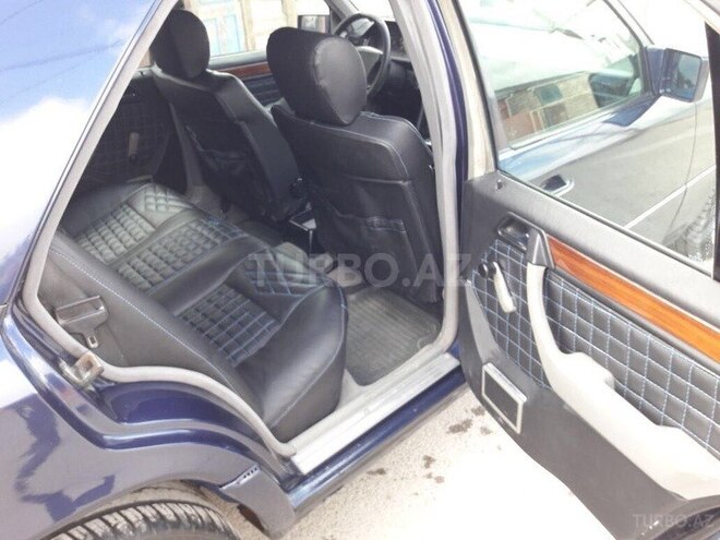 Mercedes E 200 1994, 250,000 km - 2.0 l - Bakı