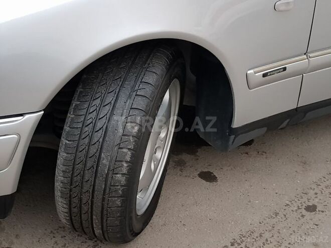 Mercedes E 240 1998, 256,000 km - 2.4 l - Gəncə